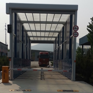 智能龍門洗車機(jī)